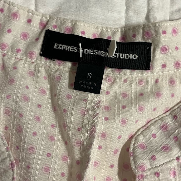 Express short sleeve blouse - Picture 2 of 2